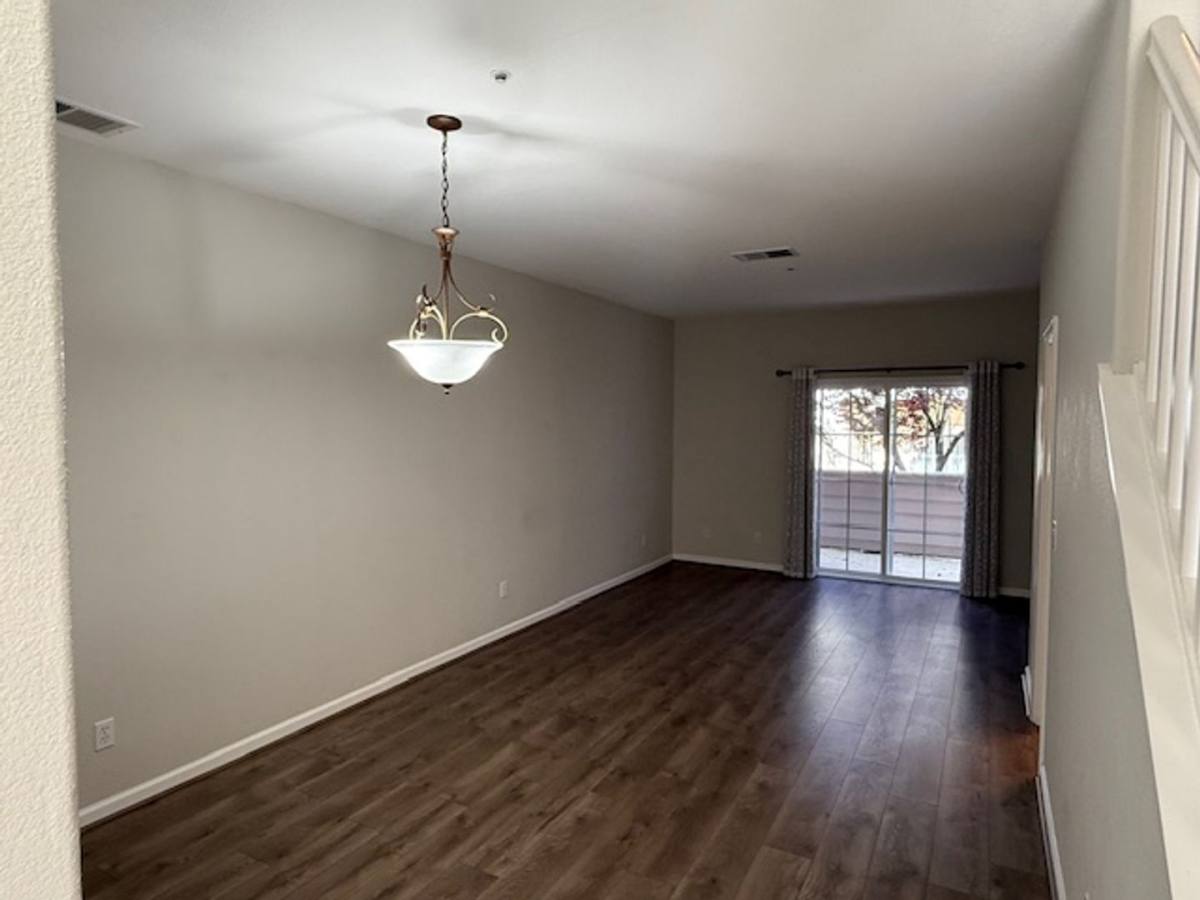 Townhouse for rent at 9 Ashford Place, Martinez, CA 94553