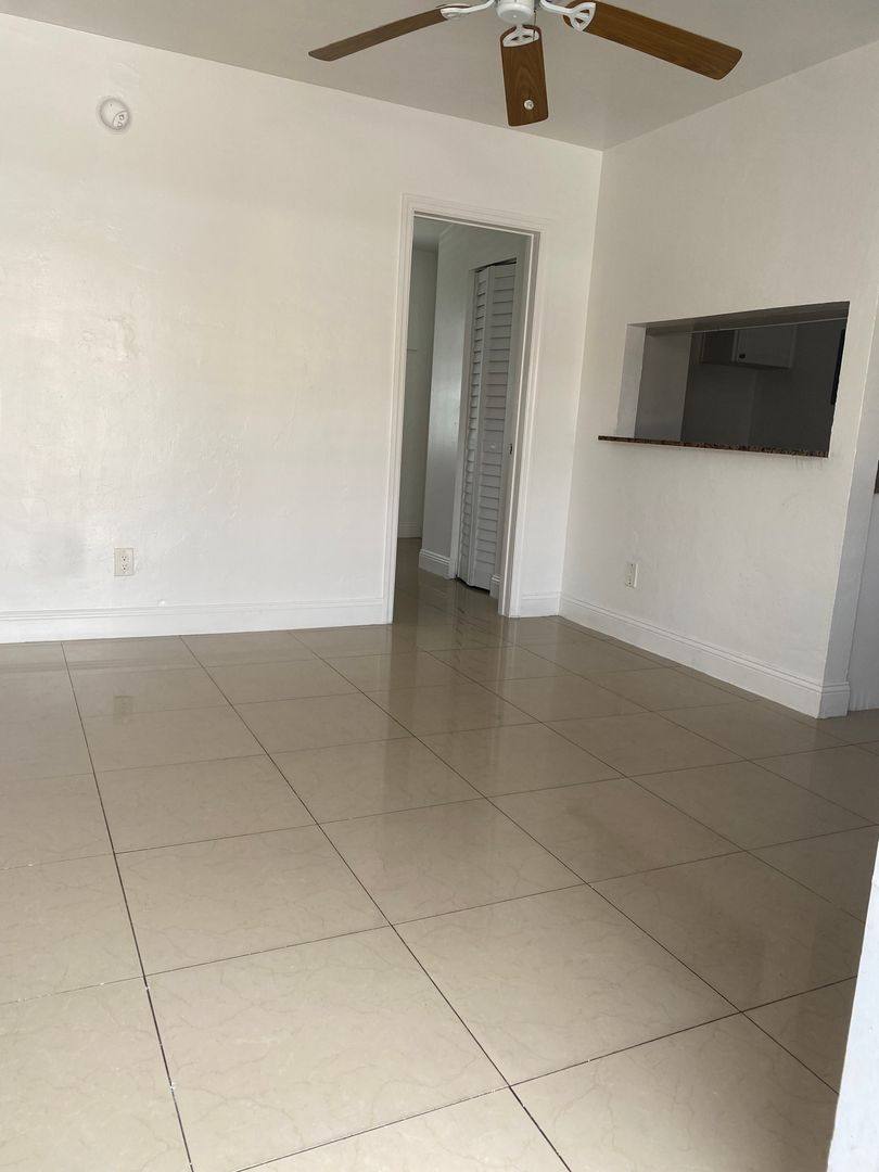 Apartment for rent at 405 6th Ave S, Lake Worth Beach, FL 33460