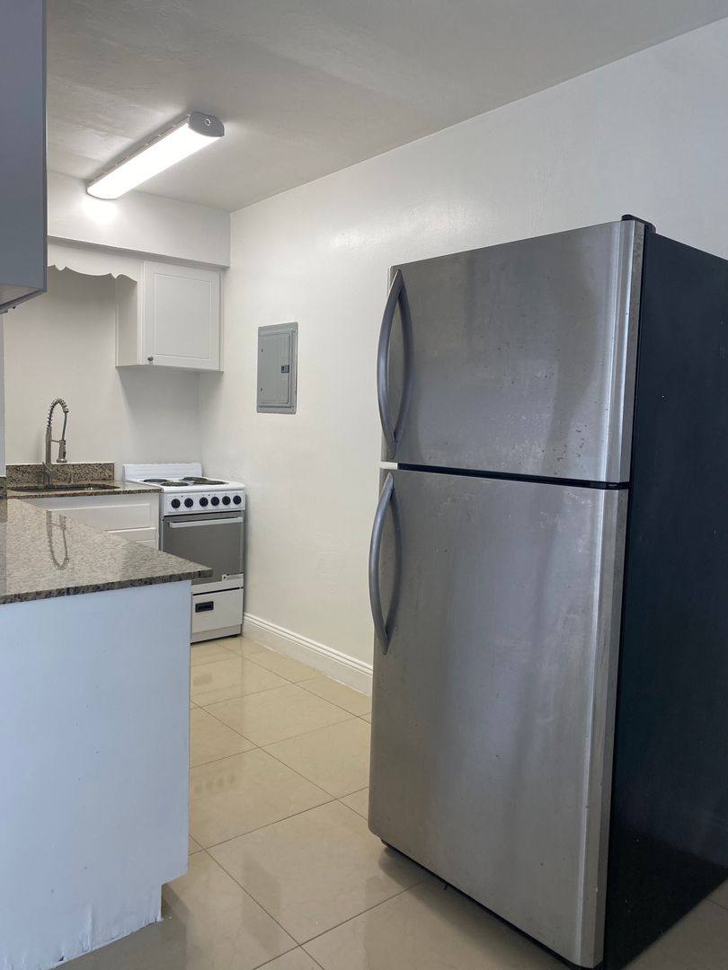Apartment for rent at 405 6th Ave S, Lake Worth Beach, FL 33460