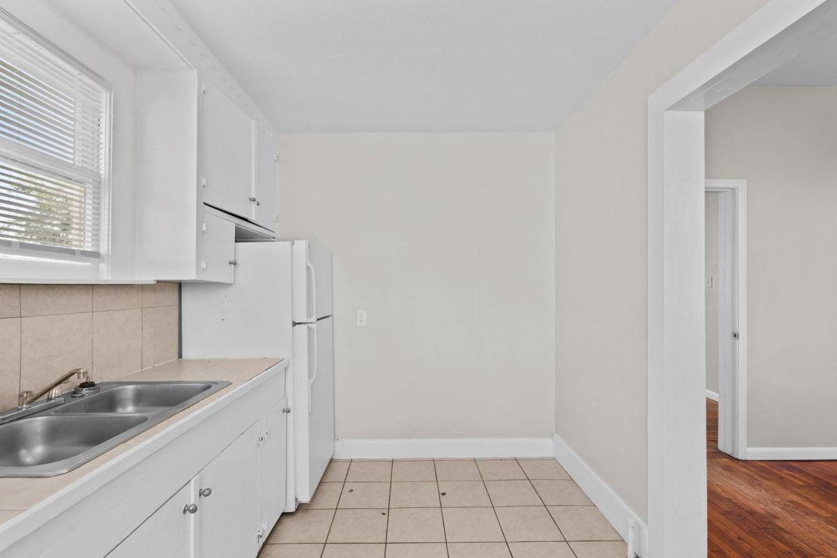 Apartment for rent at 4020 Ave O 1 #2, Galveston, TX 77550