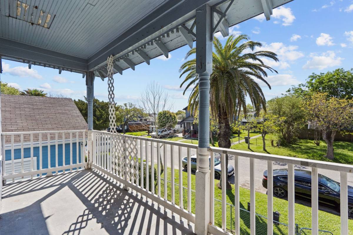 Apartment for rent at 4020 Ave O 1 #2, Galveston, TX 77550