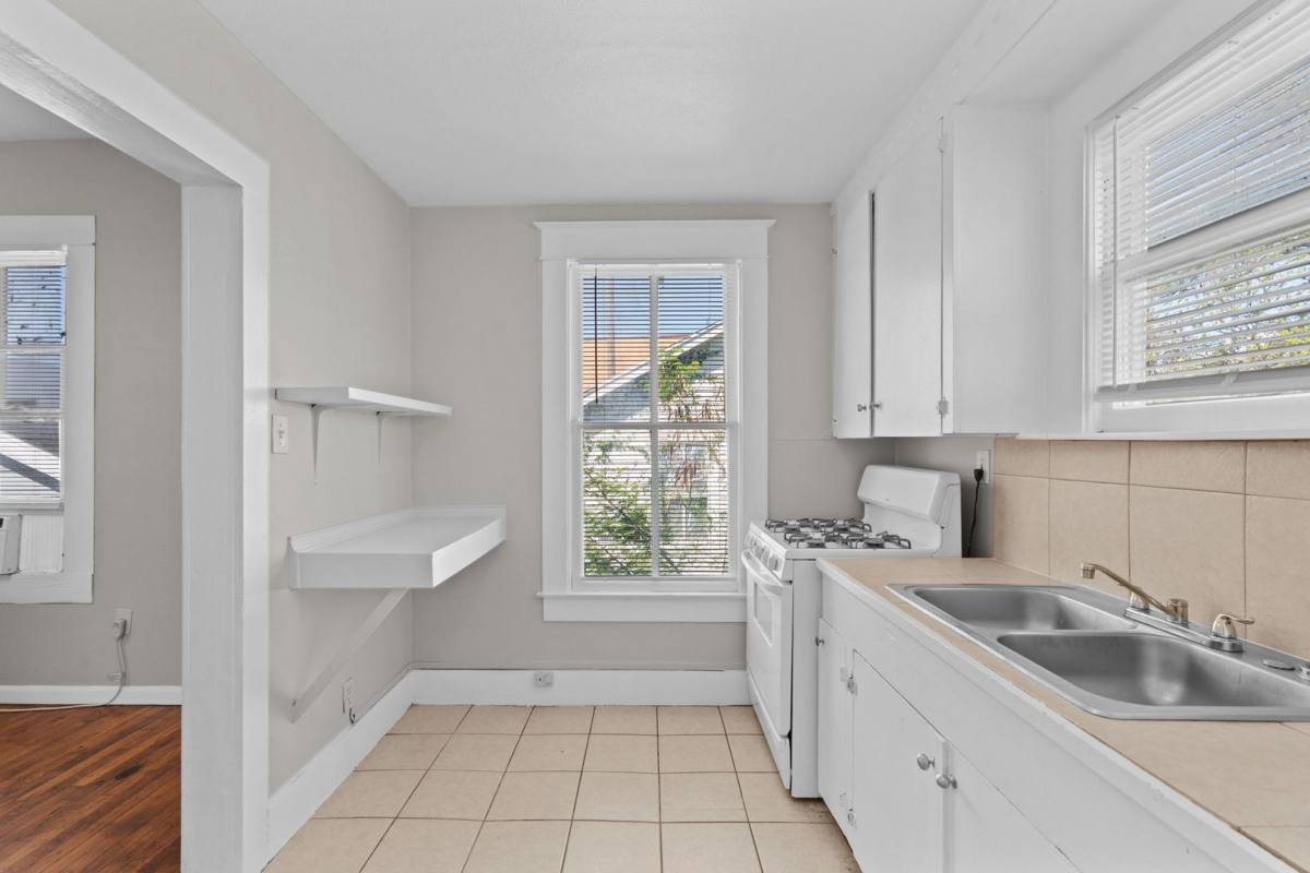 Apartment for rent at 4020 Ave O 1 #2, Galveston, TX 77550