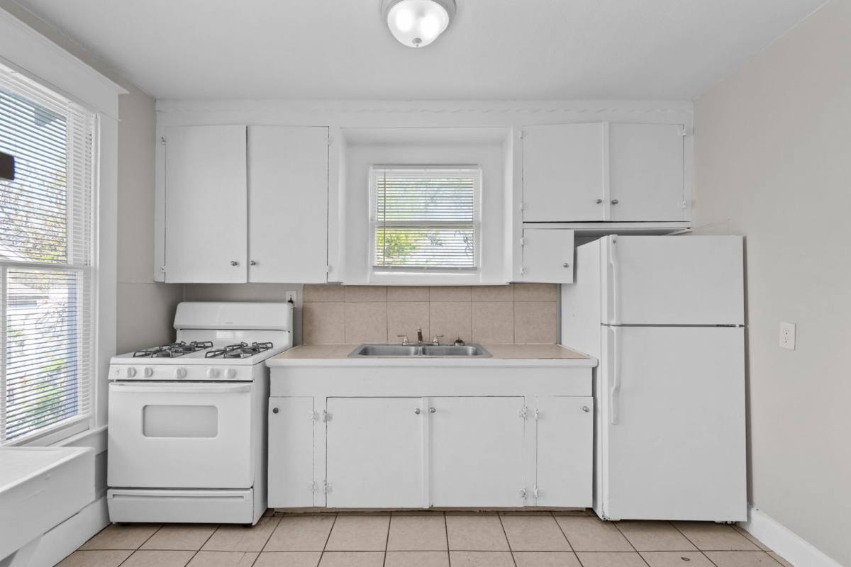 Apartment for rent at 4020 Ave O 1 #2, Galveston, TX 77550