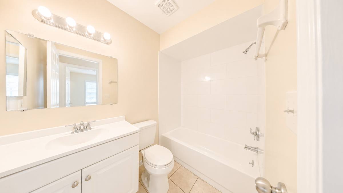 Apartment for rent at 206 S Galena Ave, Clermont, FL 34715