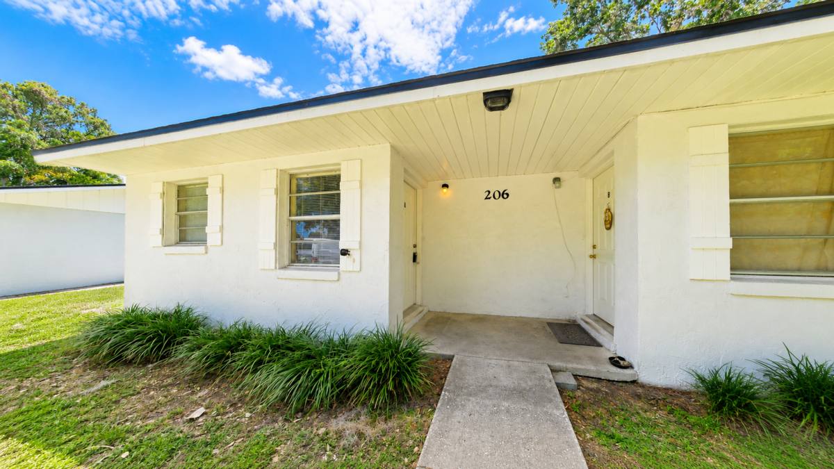 Apartment for rent at 206 S Galena Ave, Clermont, FL 34715