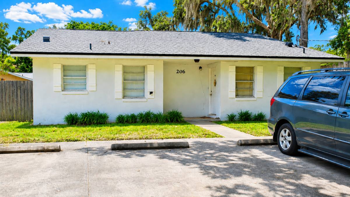 Apartment for rent at 206 S Galena Ave, Clermont, FL 34715