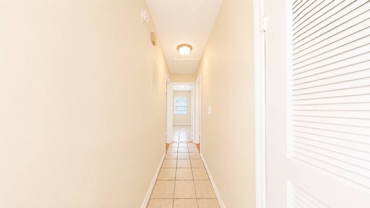 Apartment for rent at 206 S Galena Ave, Clermont, FL 34715