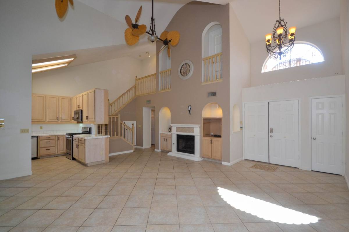 House for rent at 2911 Country Club Dr, Bullhead City, AZ 86442