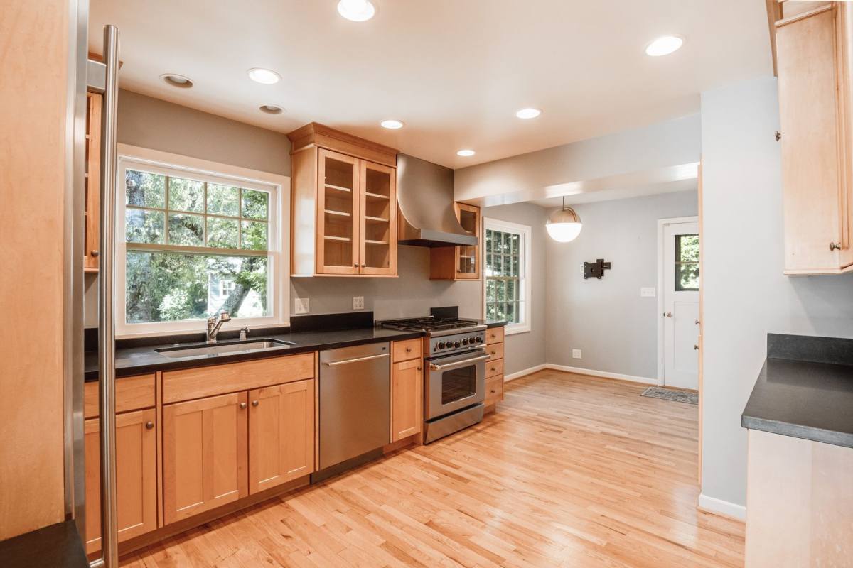 House for rent at 4527 SW 29th Ave, Portland, OR 97239