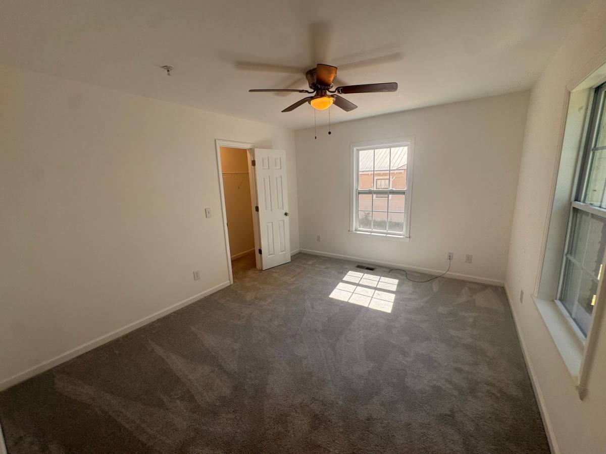 Apartment for rent at 208 Meadow St, Scottsboro, AL 35768