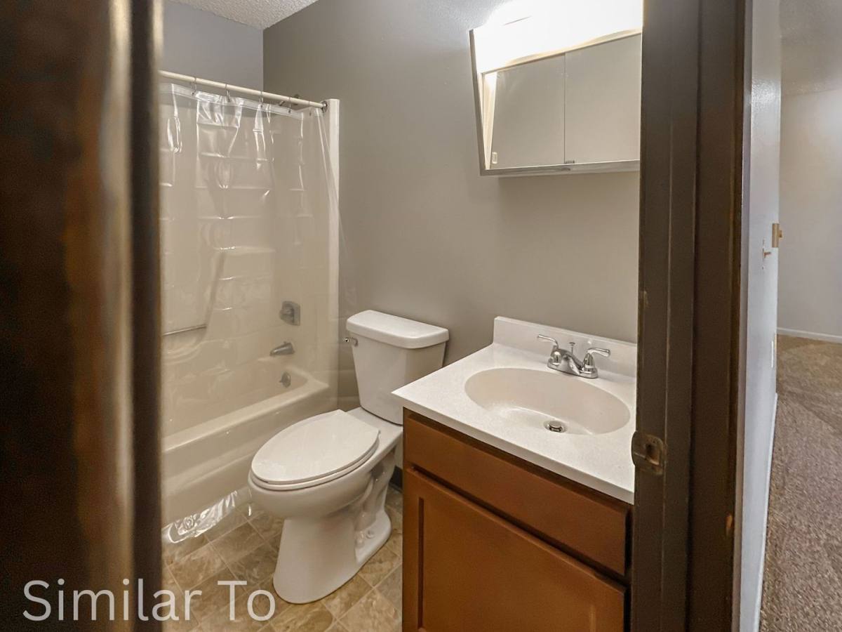 Apartment for rent at 408 E Dawn St, Le Grand, IA 50142