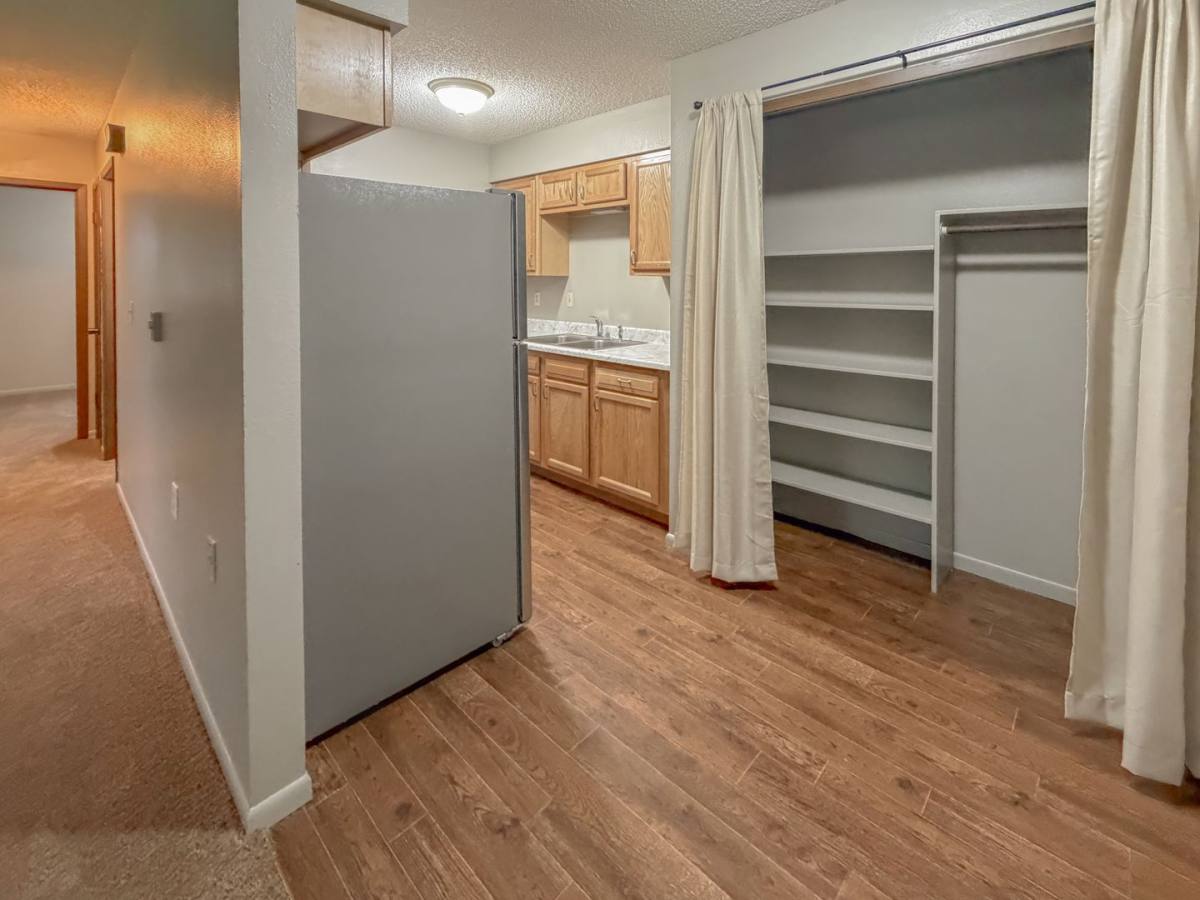 Apartment for rent at 408 E Dawn St, Le Grand, IA 50142