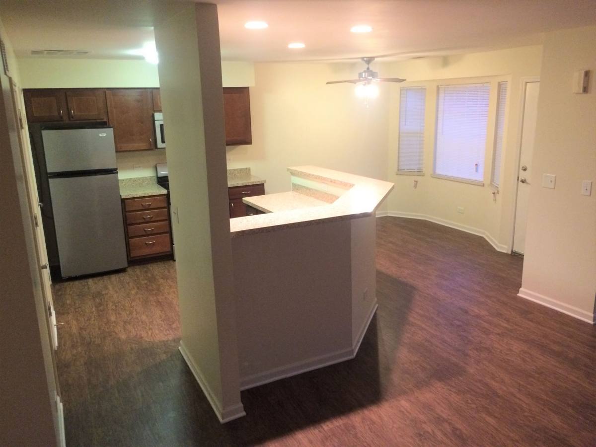 Townhouse for rent at 168 Gregory St, Aurora, IL 60504