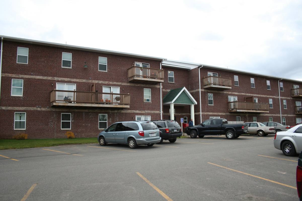 Townhouse for rent at 2722 Scenic Dr, Marquette, MI 49855