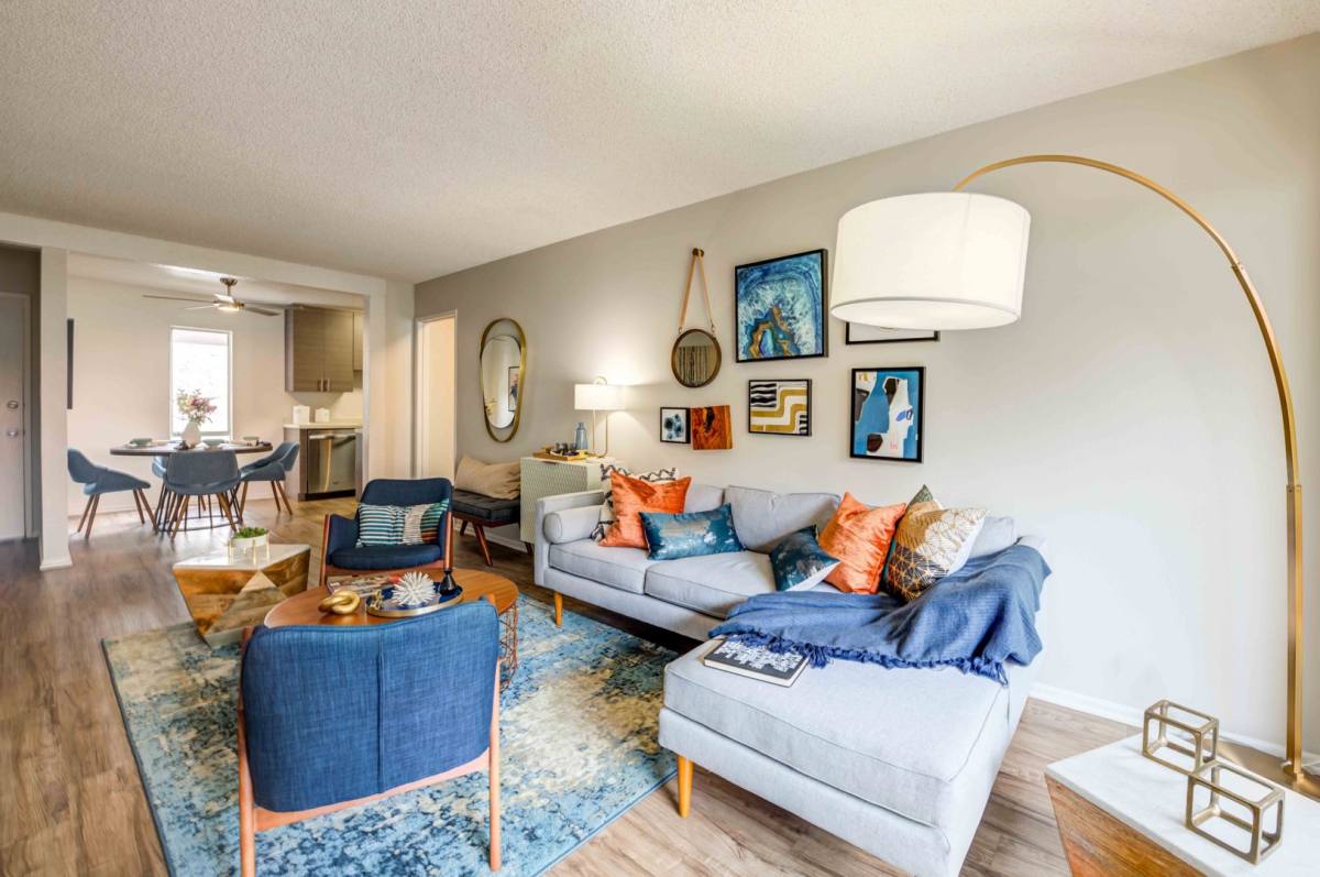 Apartment for rent at 1151 Walnut Ave, Tustin, CA 92780
