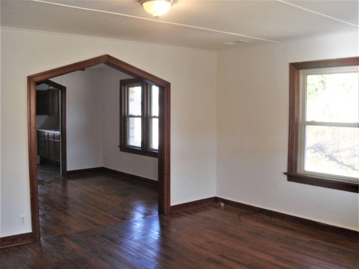 House for rent at 989 E Mount Vernon St, Nixa, MO 65714