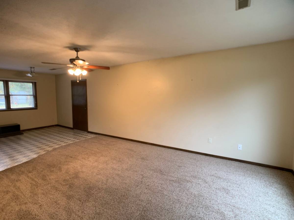 House for rent at 124 Harvey Dr, Manhattan, KS 66502