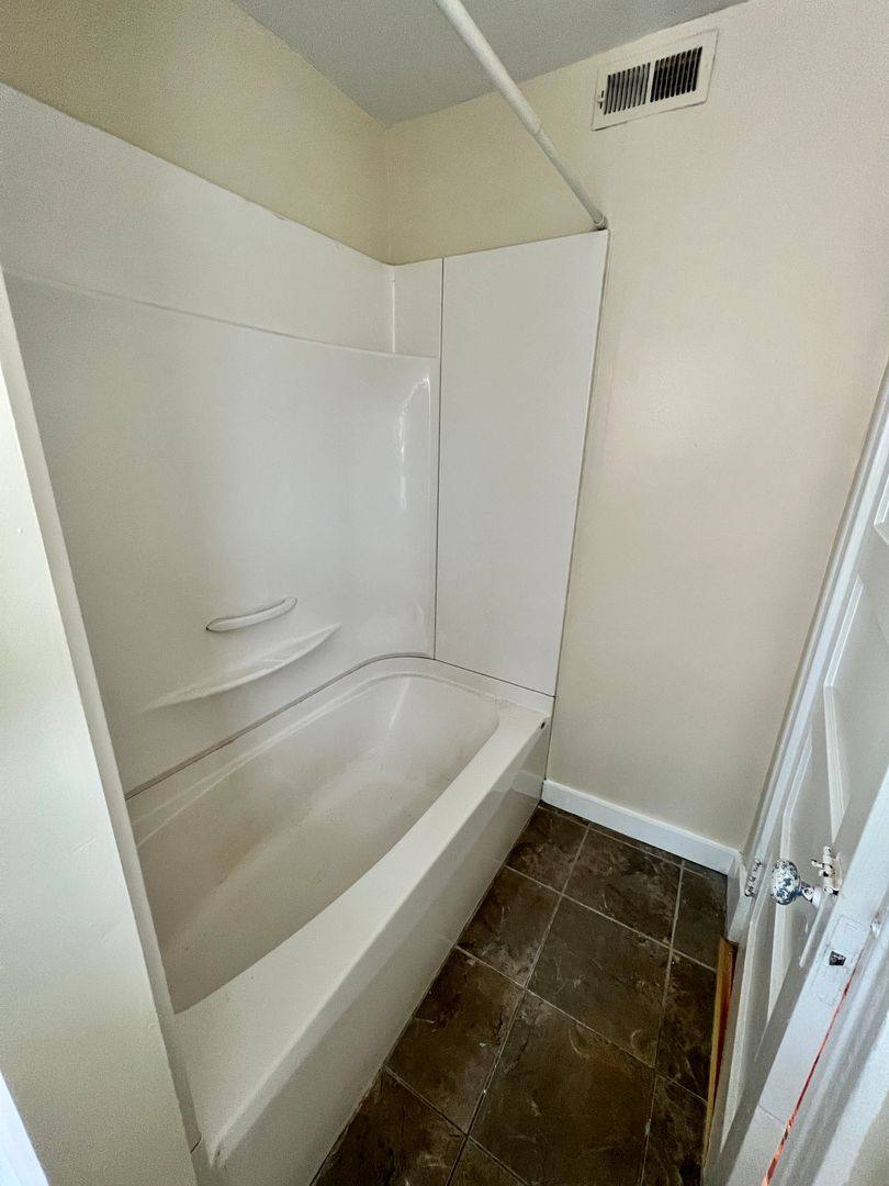 Apartment for rent at 3033 Park Ave, Richmond, VA 23221