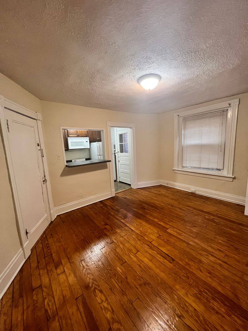 Apartment for rent at 3033 Park Ave, Richmond, VA 23221