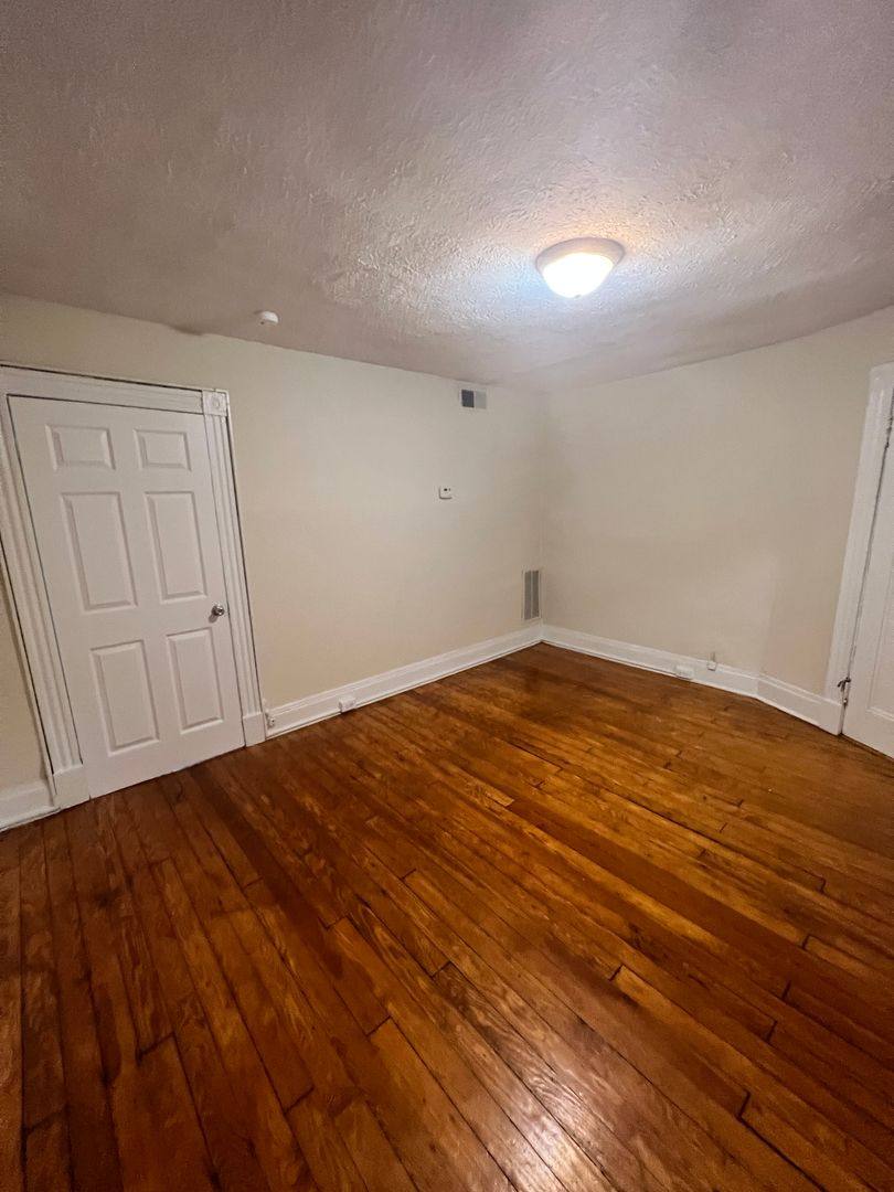 Apartment for rent at 3033 Park Ave, Richmond, VA 23221