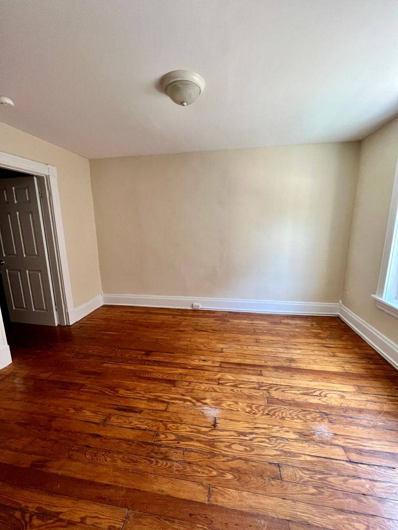 Apartment for rent at 3033 Park Ave, Richmond, VA 23221