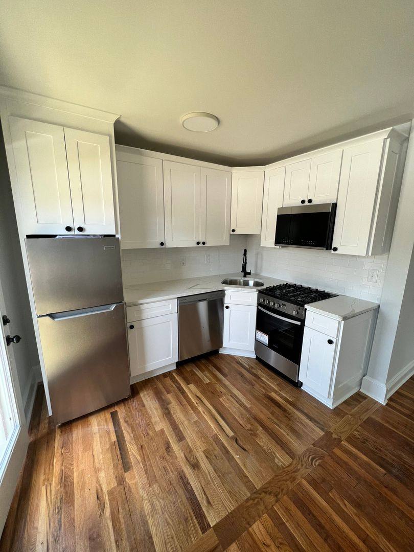 Apartment for rent at 4518 Grove Ave, Richmond, VA 23221