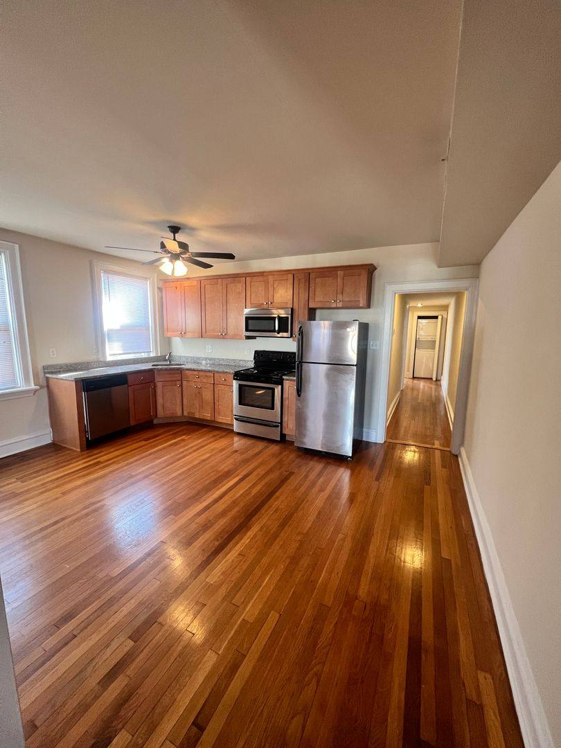 Apartment for rent at 3309 W Grace St, Richmond, VA 23221