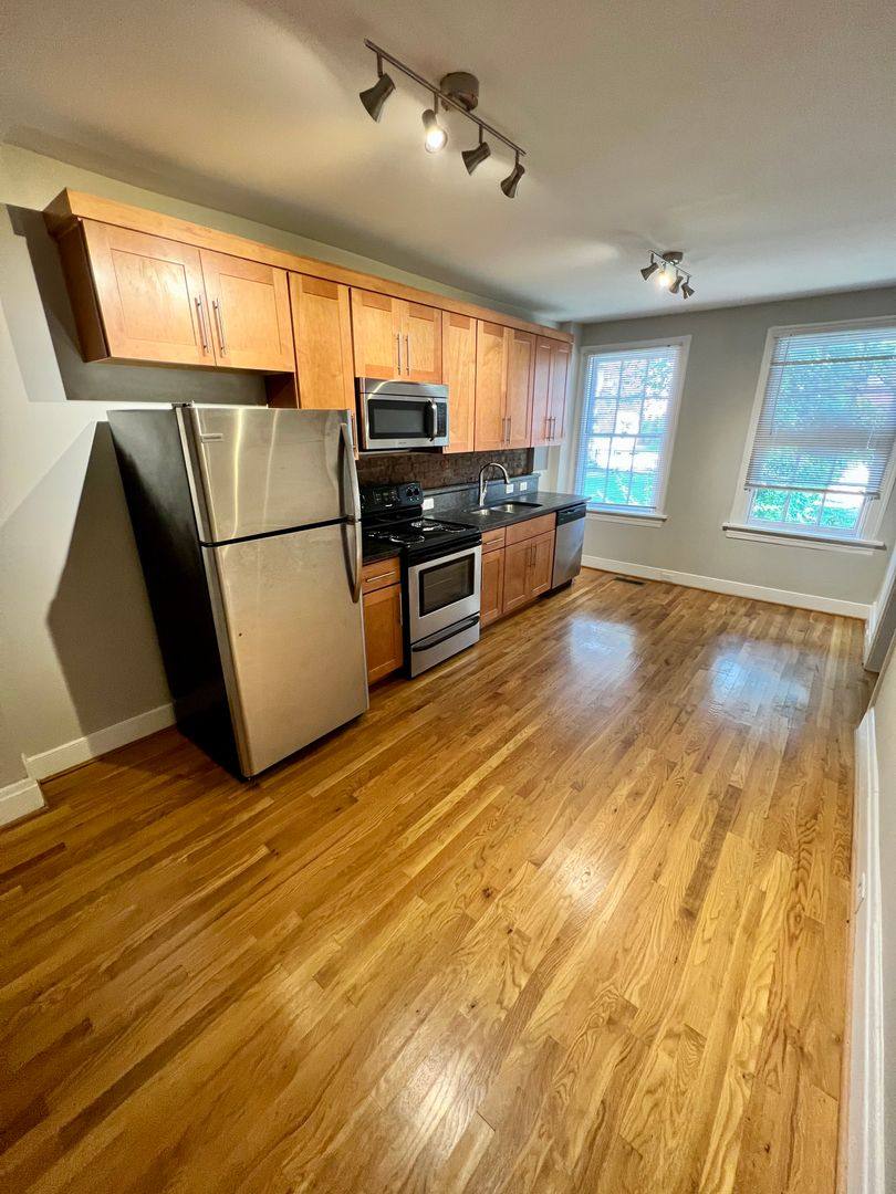 Apartment for rent at 3020 Park Ave, Richmond, VA 23221