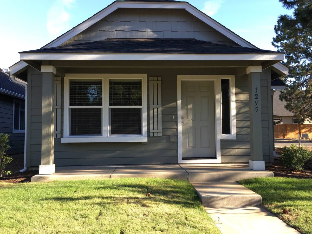 Townhouse for rent at 1295 W Rail Way, Sisters, OR 97759