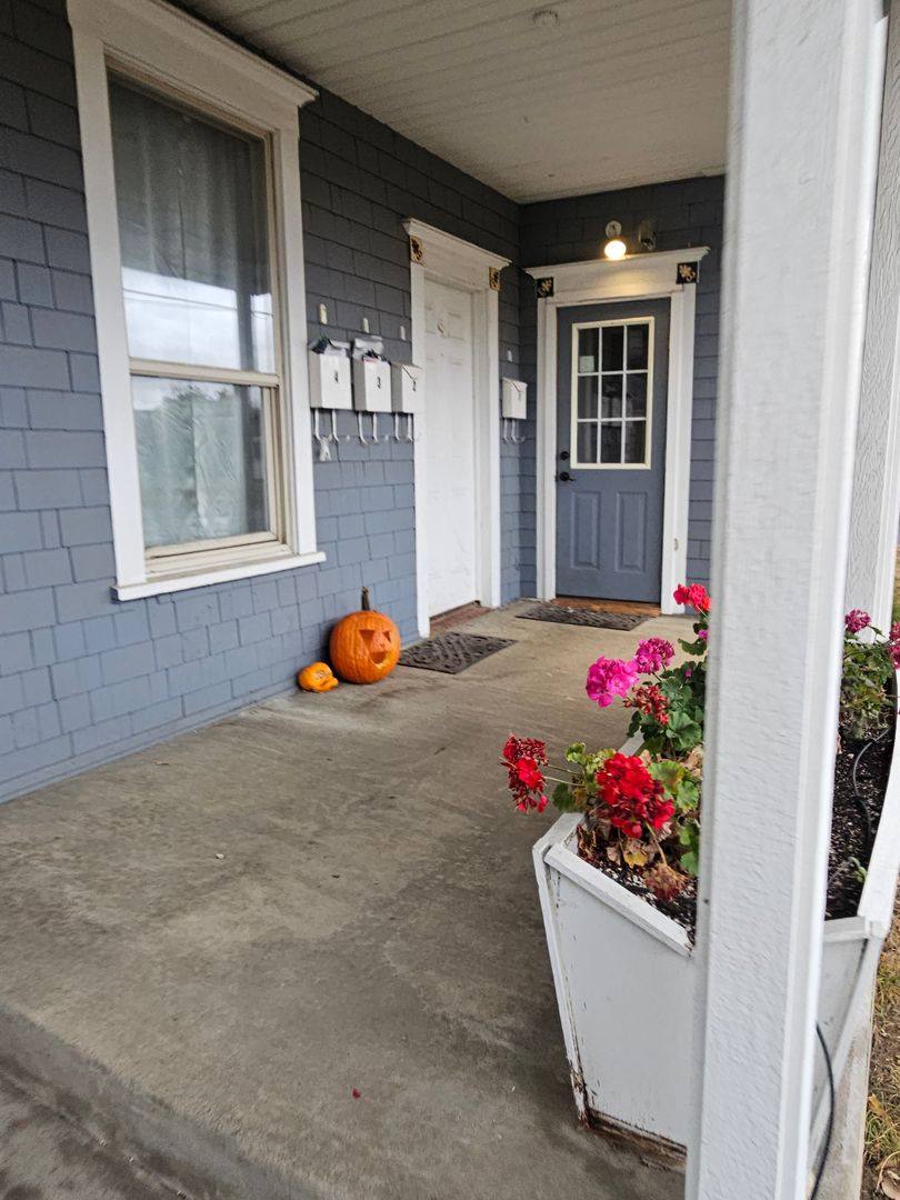 Apartment for rent at 306 W 6th Ave, Ellensburg, WA 98926