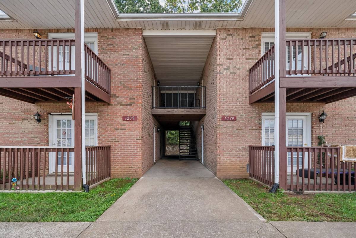 Apartment for rent at 1251 Parkway Place, Clarksville, TN 37042