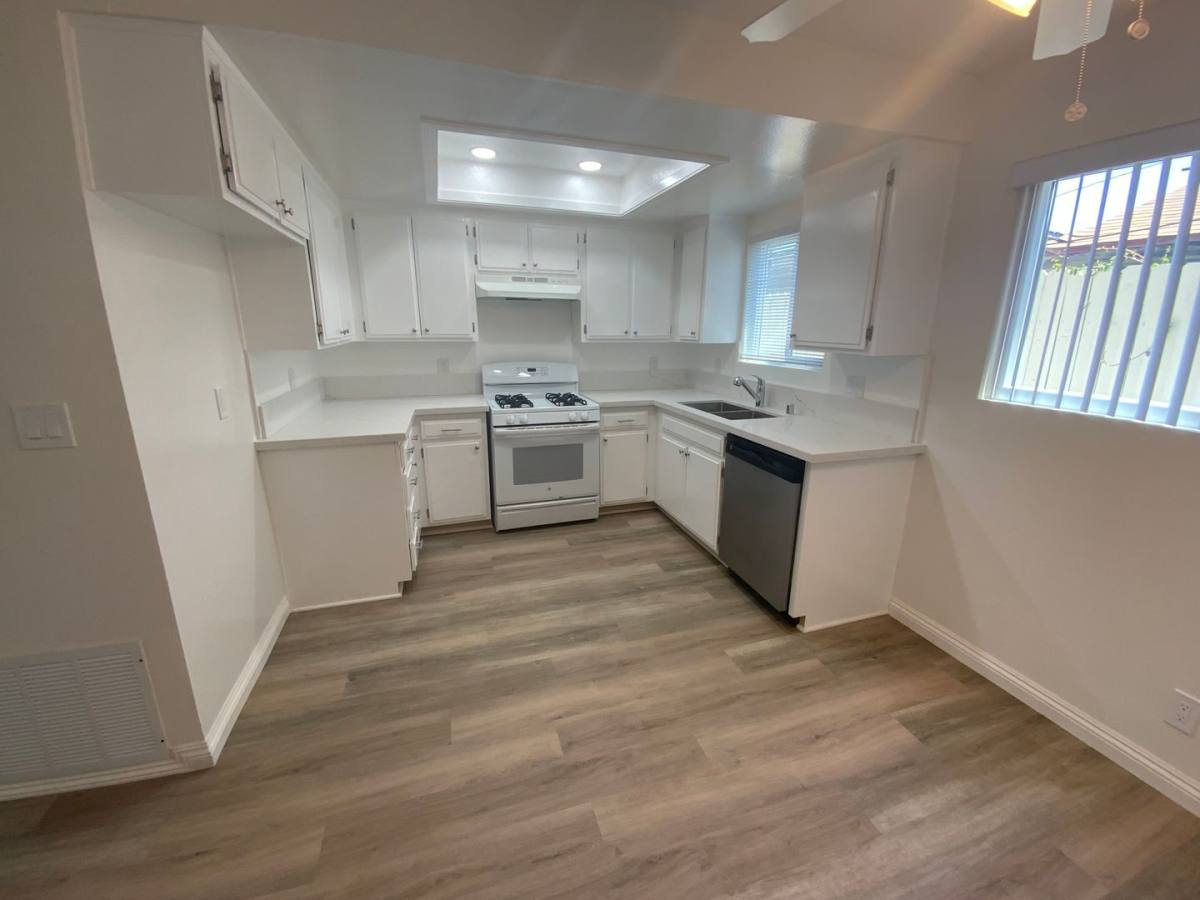 Apartment for rent at 4204 - 4206 1 2 Manhattan Beach Blvd, Lawndale, CA 90260