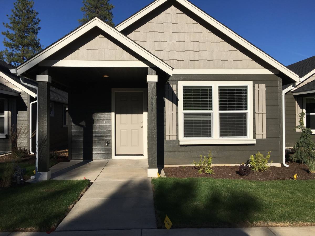 Townhouse for rent at 594 N Trinity Way, Sisters, OR 97759