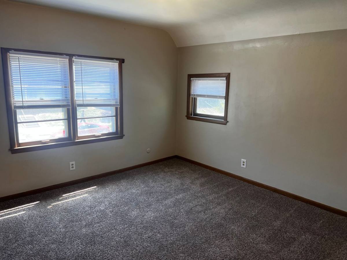 Apartment for rent at 1012 Bridge Ave, Davenport, IA 52803