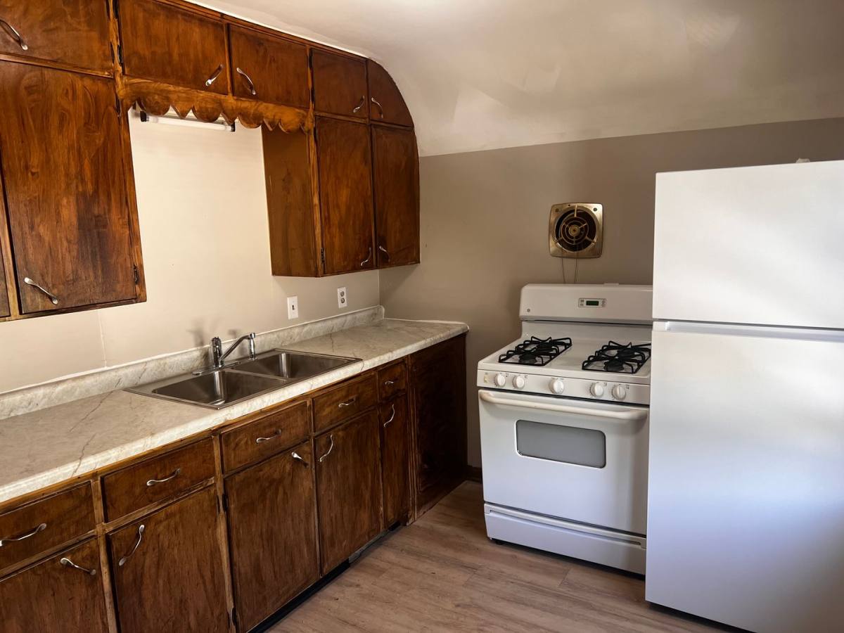 Apartment for rent at 1012 Bridge Ave, Davenport, IA 52803