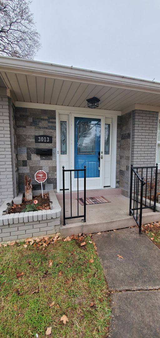 House for rent at 3013 Wellbrooke Rd, Louisville, KY 40205