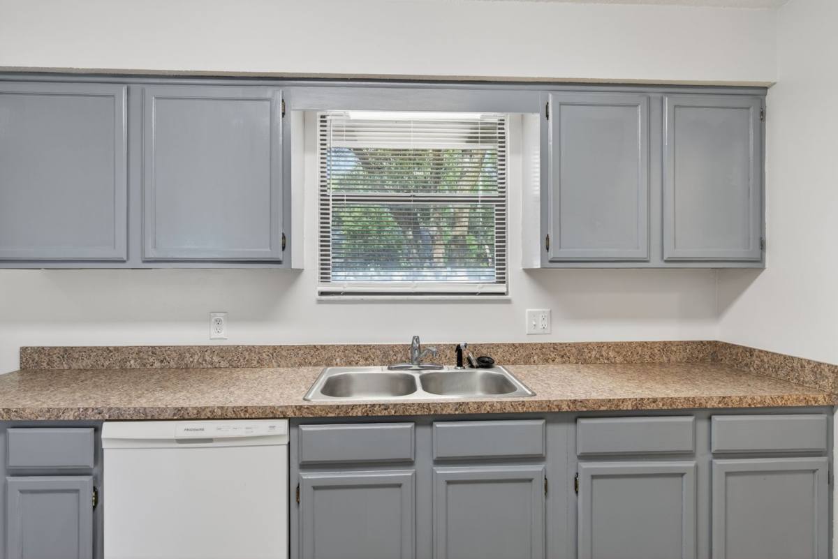 House for rent at 516 Penman Rd, Neptune Beach, FL 32266