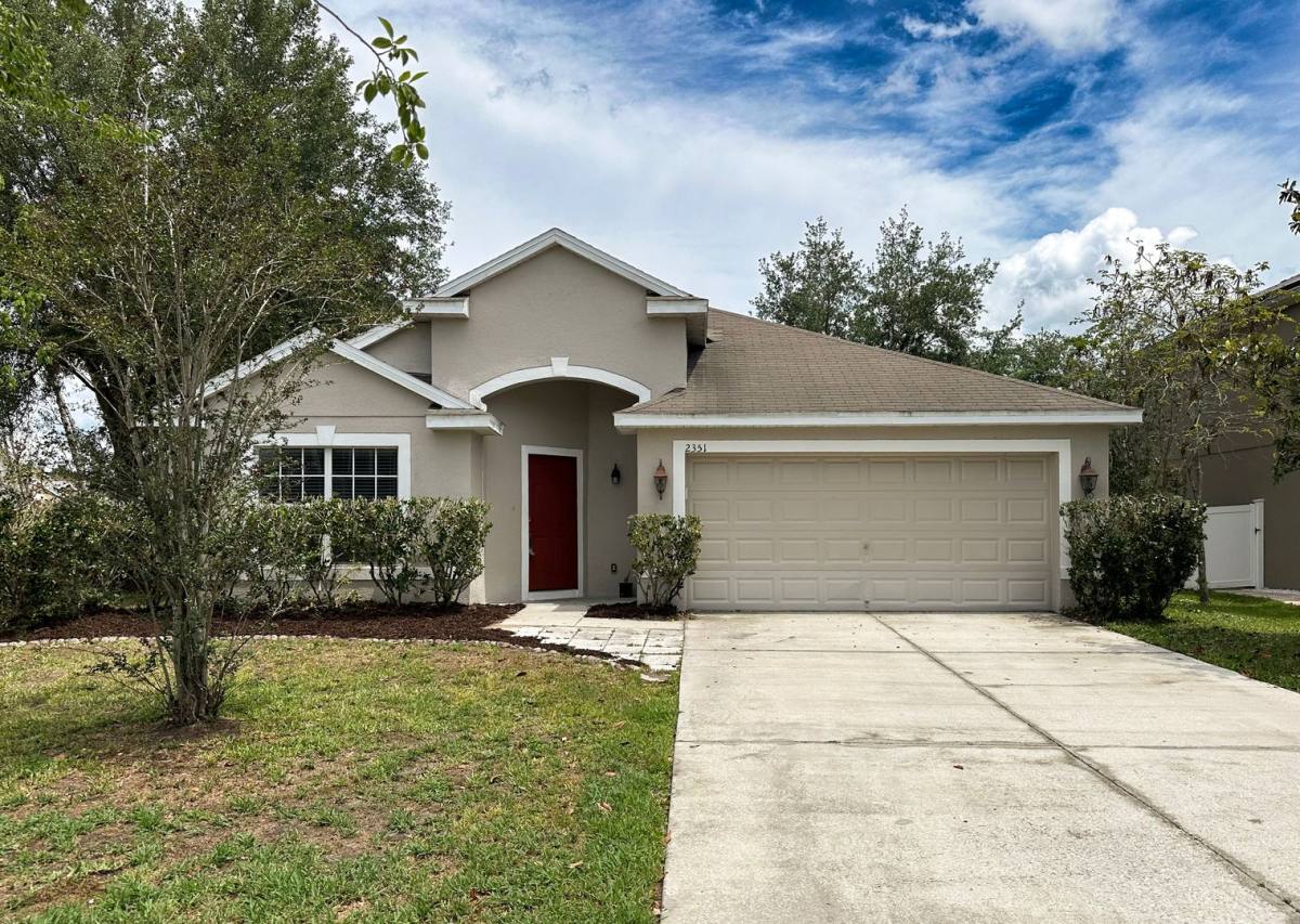 House for rent at 2351 Holly Pine Circle, Orlando, FL 32820