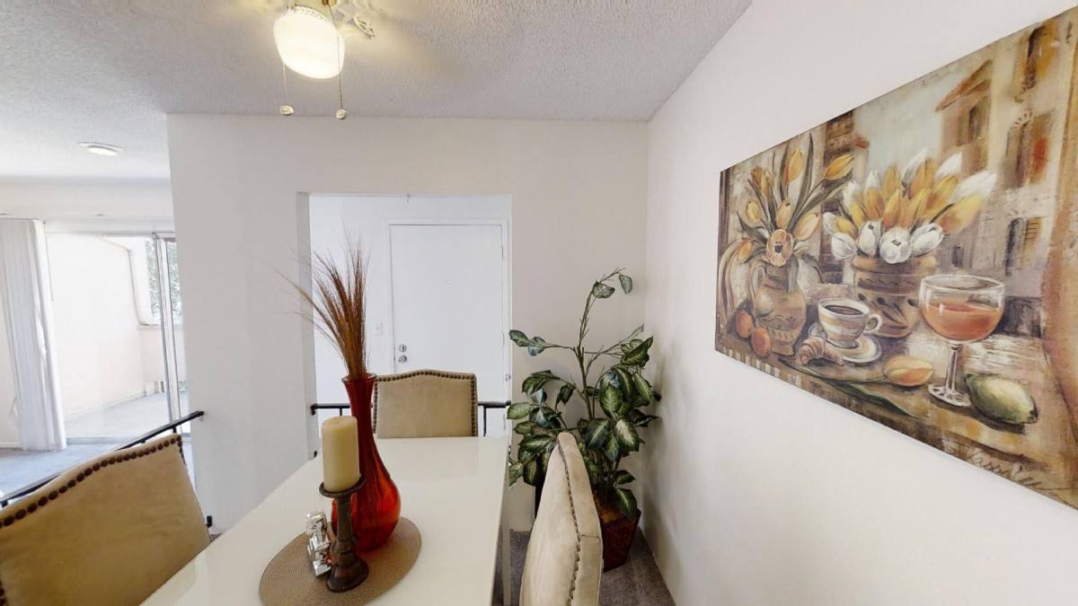 Condo for rent at 3266 Ashford St #O, San Diego, CA 92111