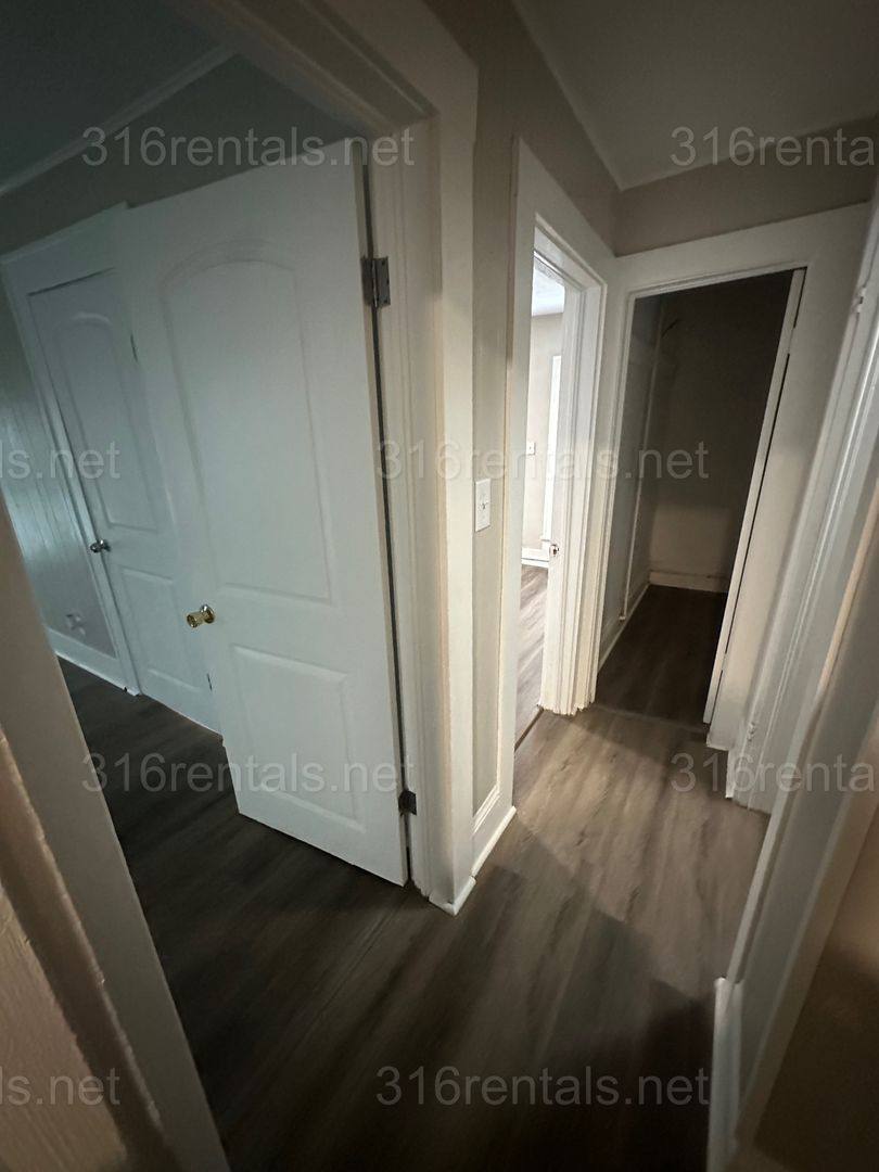 Apartment for rent at 201 N Clarence, Wichita, KS 67203
