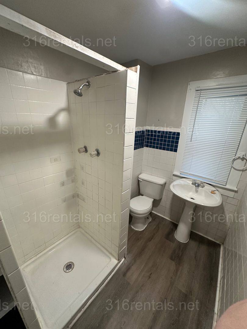 Apartment for rent at 201 N Clarence, Wichita, KS 67203