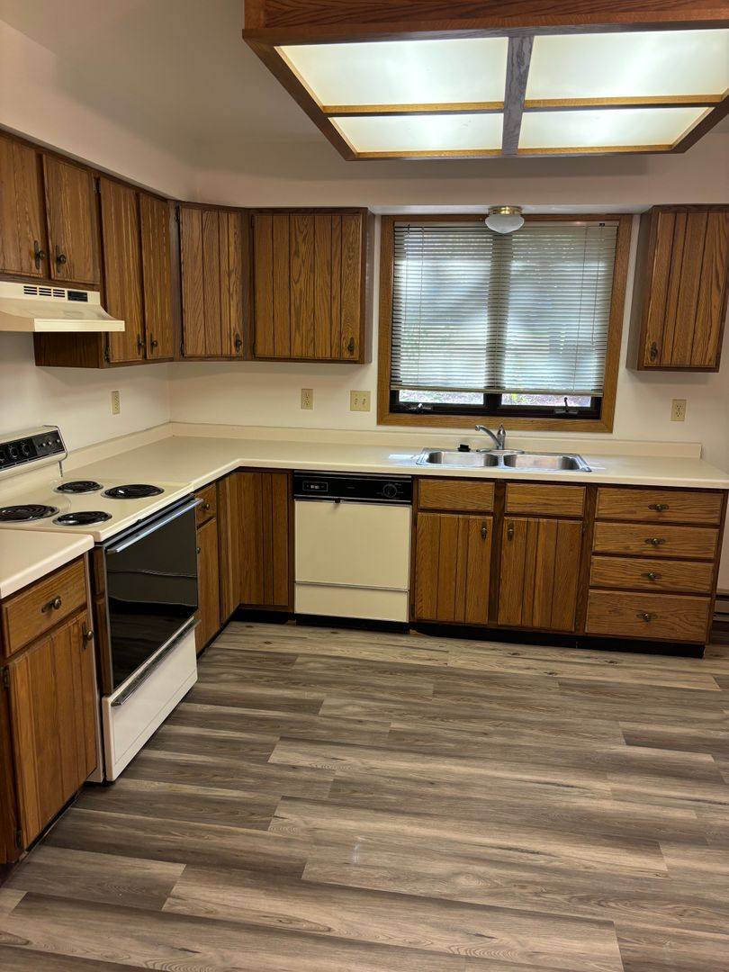Apartment for rent at 653 Brooks Place, Wausau, WI 54401