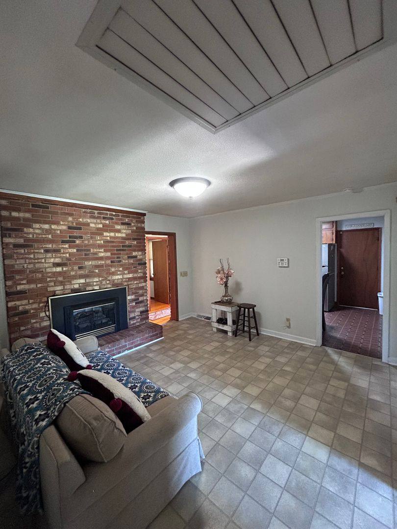 House for rent at 1706 Danenhower Rd, Pendleton, SC 29670
