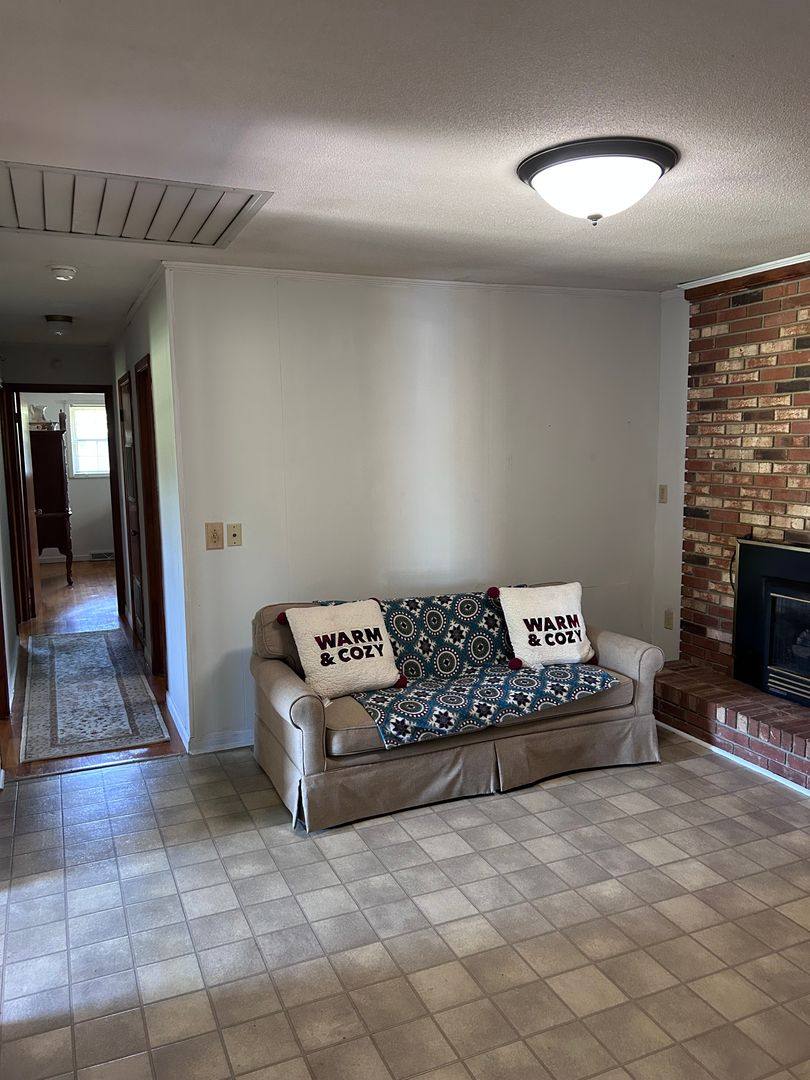 House for rent at 1706 Danenhower Rd, Pendleton, SC 29670