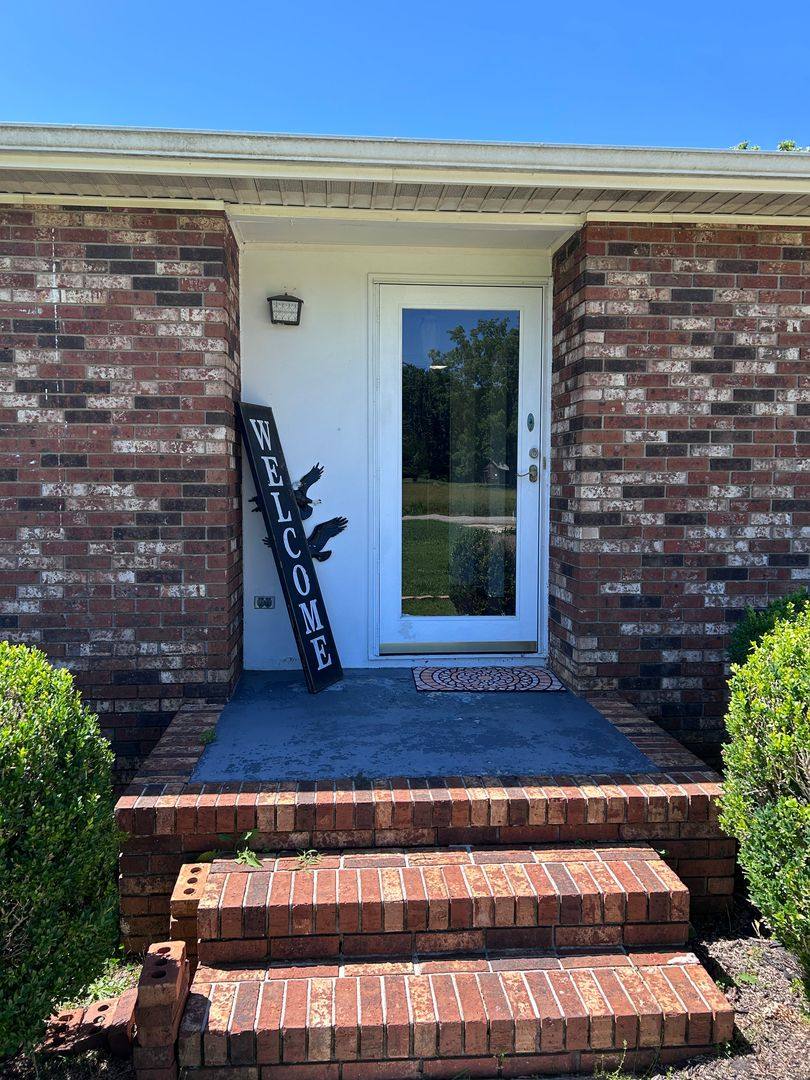 House for rent at 1706 Danenhower Rd, Pendleton, SC 29670