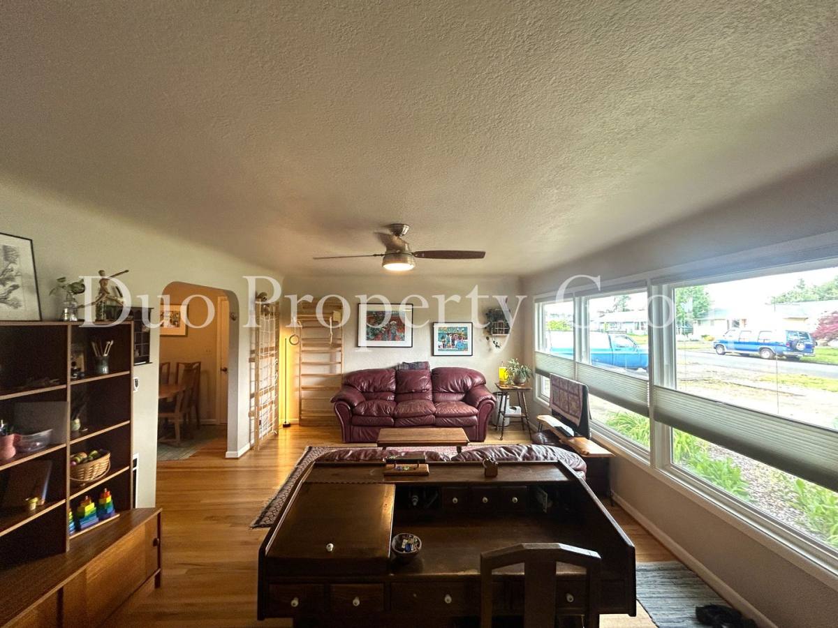 House for rent at 1390 M St, Springfield, OR 97477
