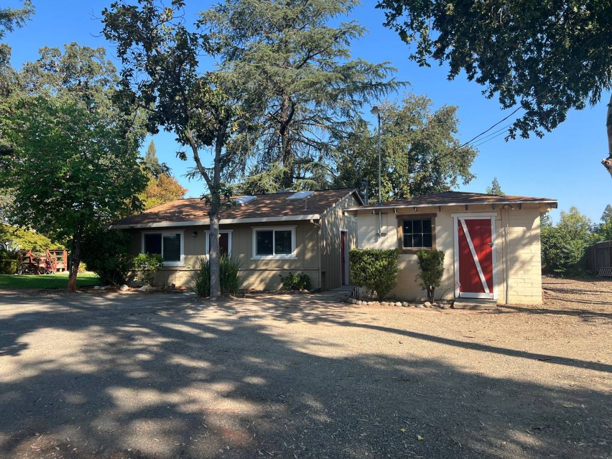 House for rent at 8141 Forest Oak B, Citrus Heights, CA 95610
