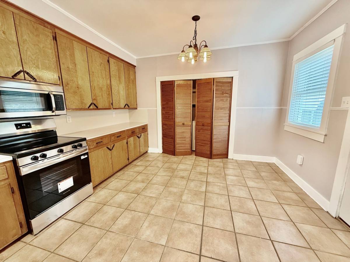 House for rent at 413 Edison St, Baton Rouge, LA 70806