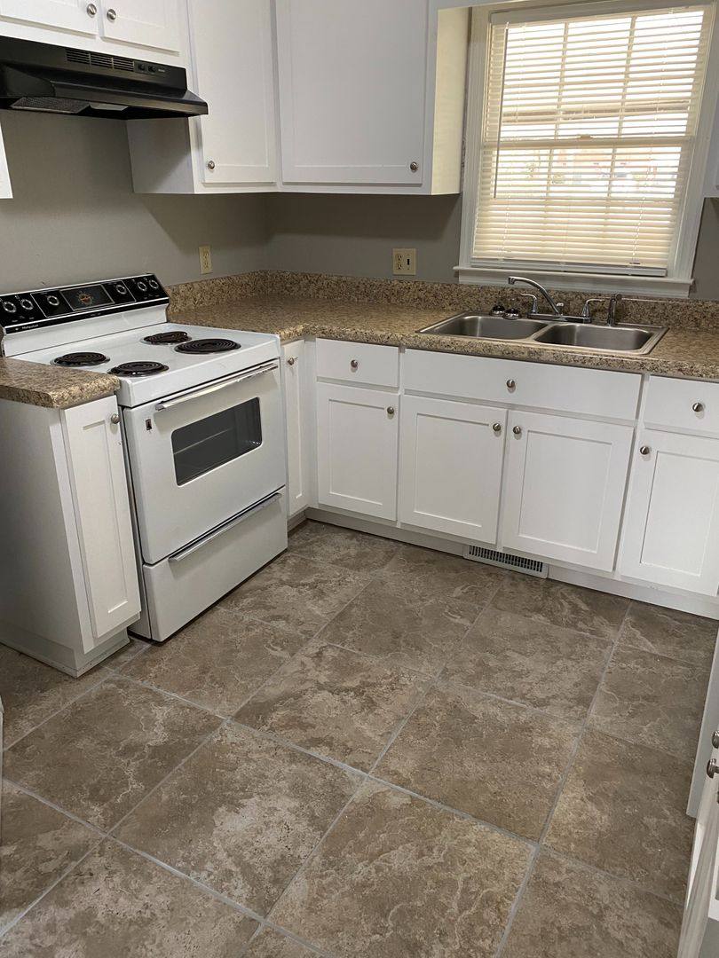 House for rent at 2018 Acker Dr, Albany, GA 31707