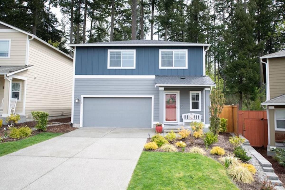 House for rent at 1118 Swan Loop, Dupont, WA 98327
